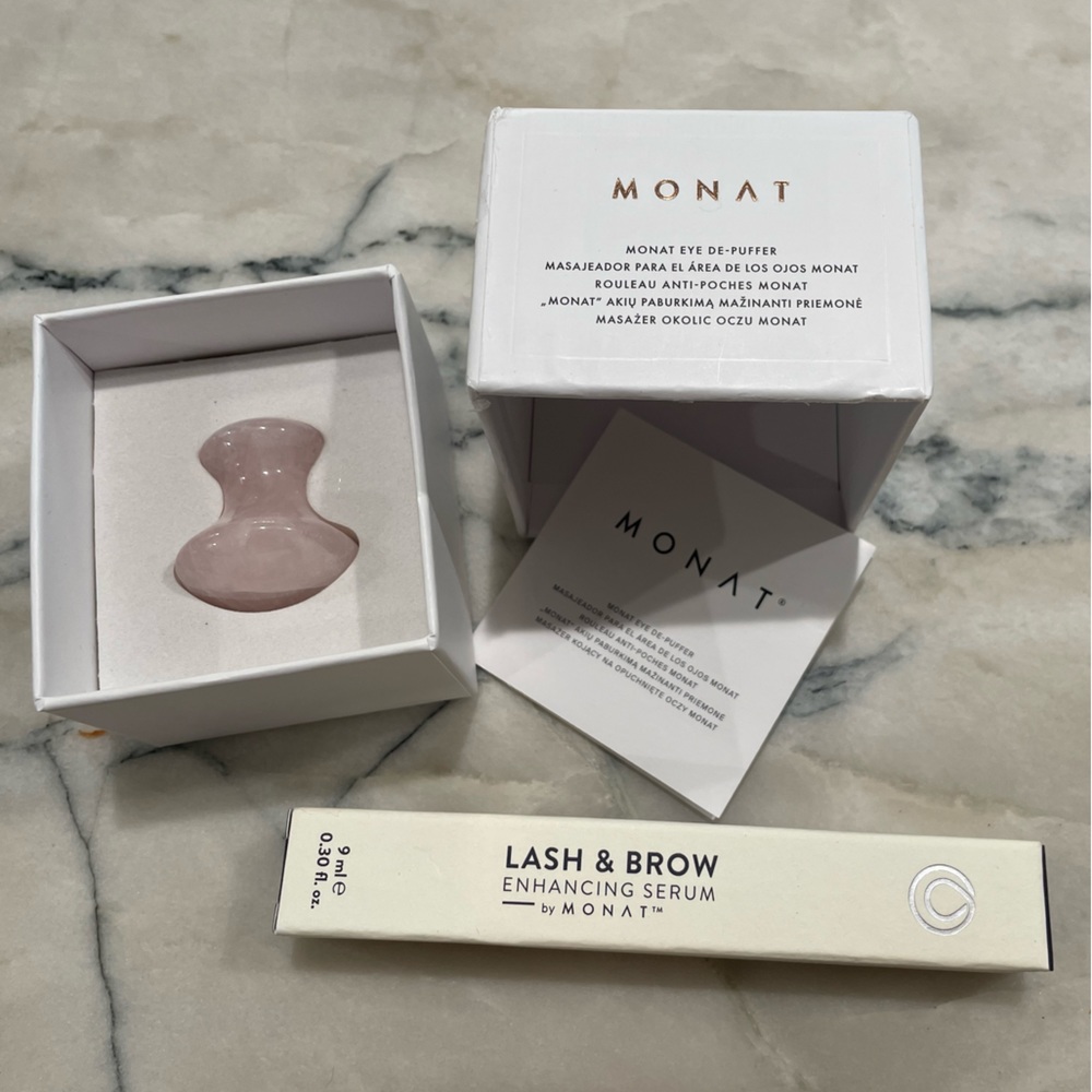 Monat Eye Bunde